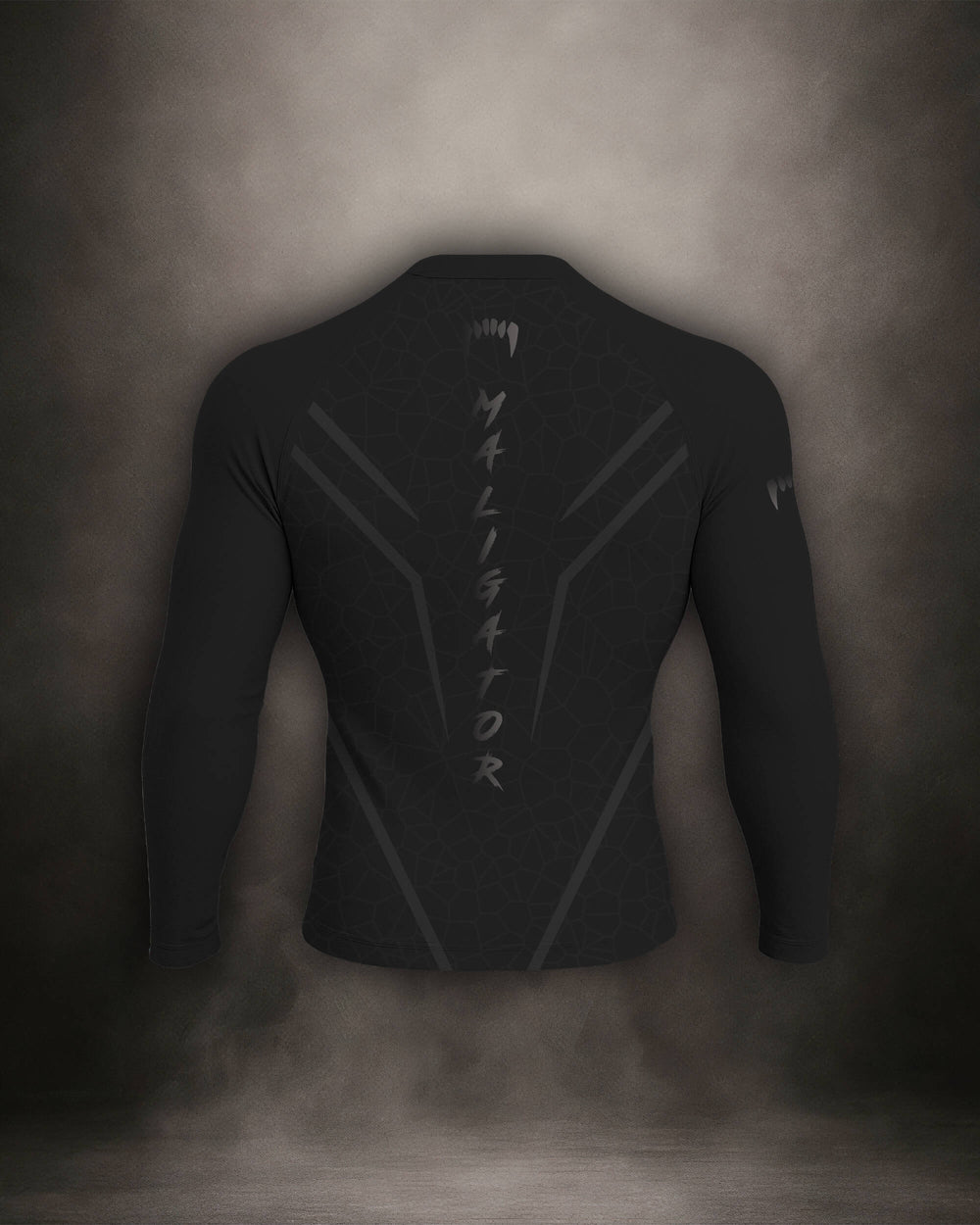 Maligator Noirium Vantablack rash guard – back view, long sleeve grappling wear built for no-gi rolls and cage sessions